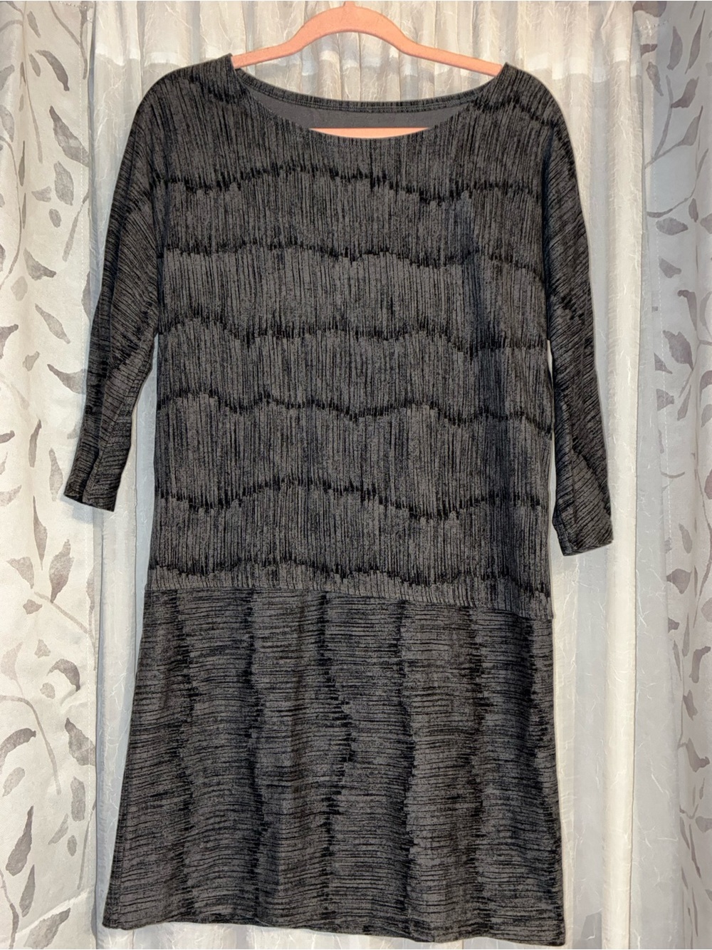 Patagonia Black and Gray QuarterSleeve Shift Dress